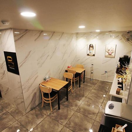 Bronze Hotel Changwon Exterior photo